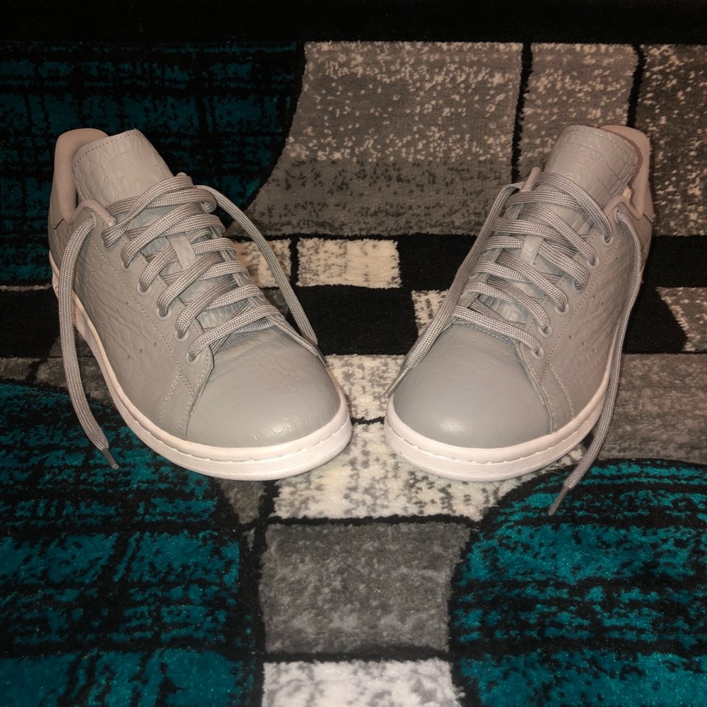 BRAND NEW STAN SMITH ADIDAS